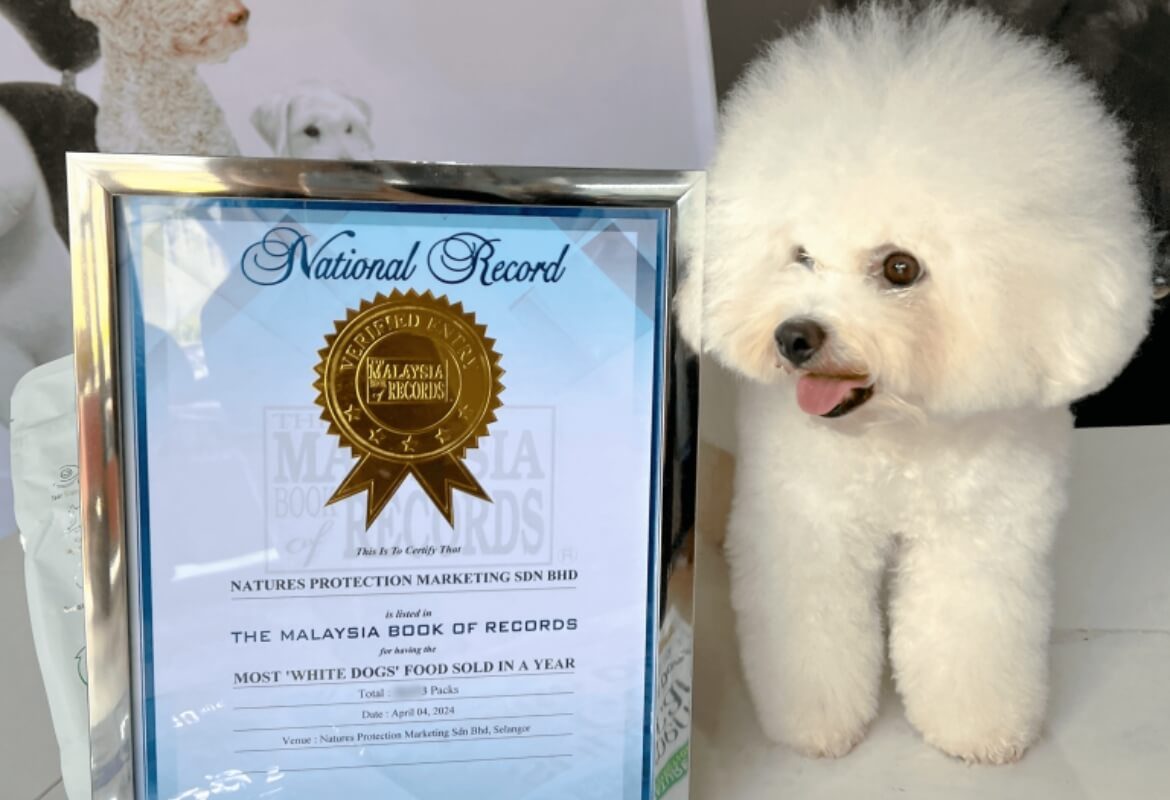 malaysia book of records – most white dogs food sold in a year (banner) (1)
